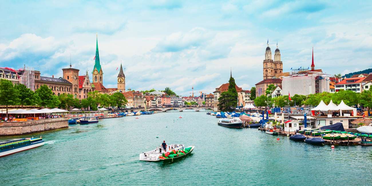 Hop-on hop-off sightseeing bus tours in Zurich, Switzerland – Top landmarks, famous attractions, and hidden gems in 2026