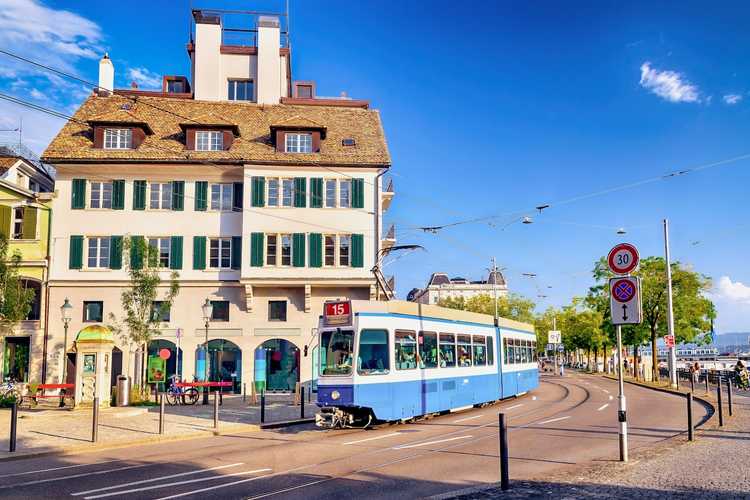 Cele mai bune tururi turistice cu autobuzul în Zürich, Elveția – Puncte de interes populare, comori ascunse și vederi panoramice ale Zürich în 2026